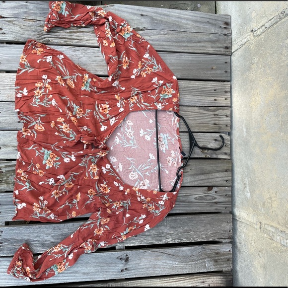 Cute American eagle top - Picture 2 of 2